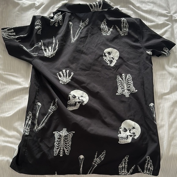 Collard skull dress shirt - Picture 2 of 3